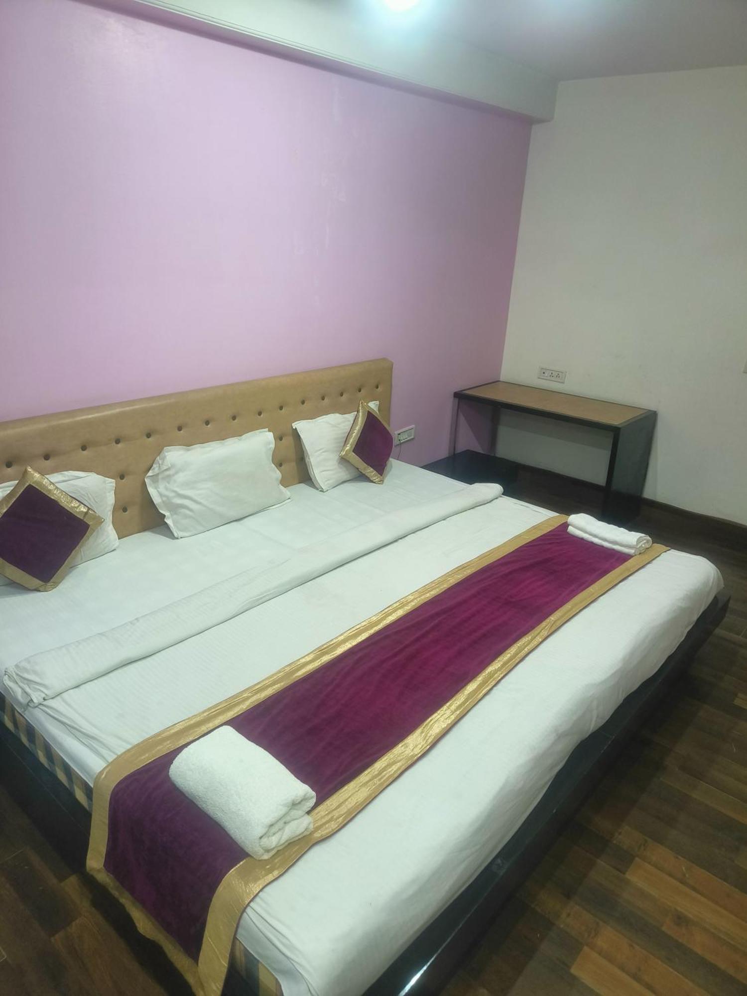 Hotel Good Palace Karol Bagh *